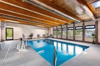 Super 8 by Wyndham Dickson