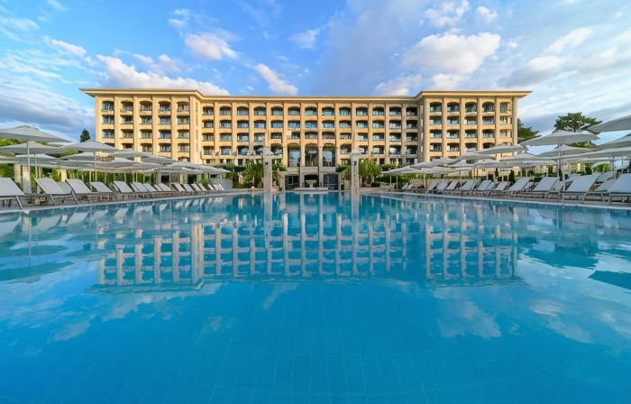 Astor Garden Hotel