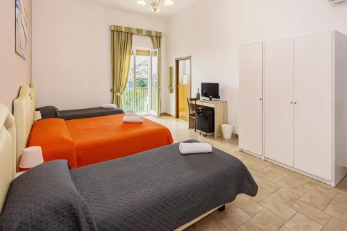 Sisters Hostel Hotels in Piano di Sorrento