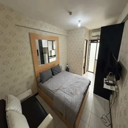 May’s Studio Apartment