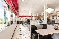 Travelodge by Wyndham Santa Teresa