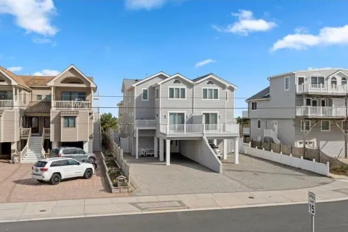 Pleasure Ave. Sea Isle City Beach House Hotels in Sea Isle City