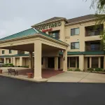 Courtyard Topeka Hotels near Topeka Phillip Billard Apt