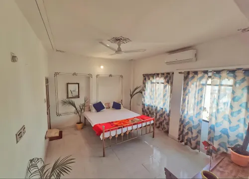 Hostel Crown Udaipur - Nhà nghỉ