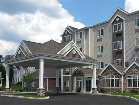 Microtel Inn & Suites by Wyndham Altoona