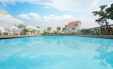 Daebudo la Mer le Ciel Pension Отели рядом с достопримечательностью «365 대부도 캠핑시티»