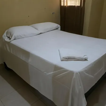 Apartahotel Next Nivel - Queen Room with Fan