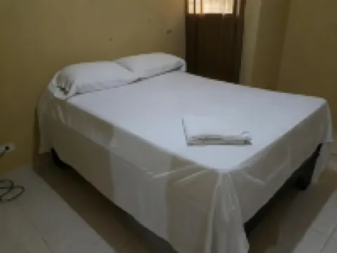 Apartahotel Next Nivel - Queen Room with Fan