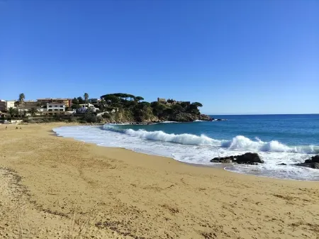 Wonderful apartment in front of the sea Отели в г. Паламос