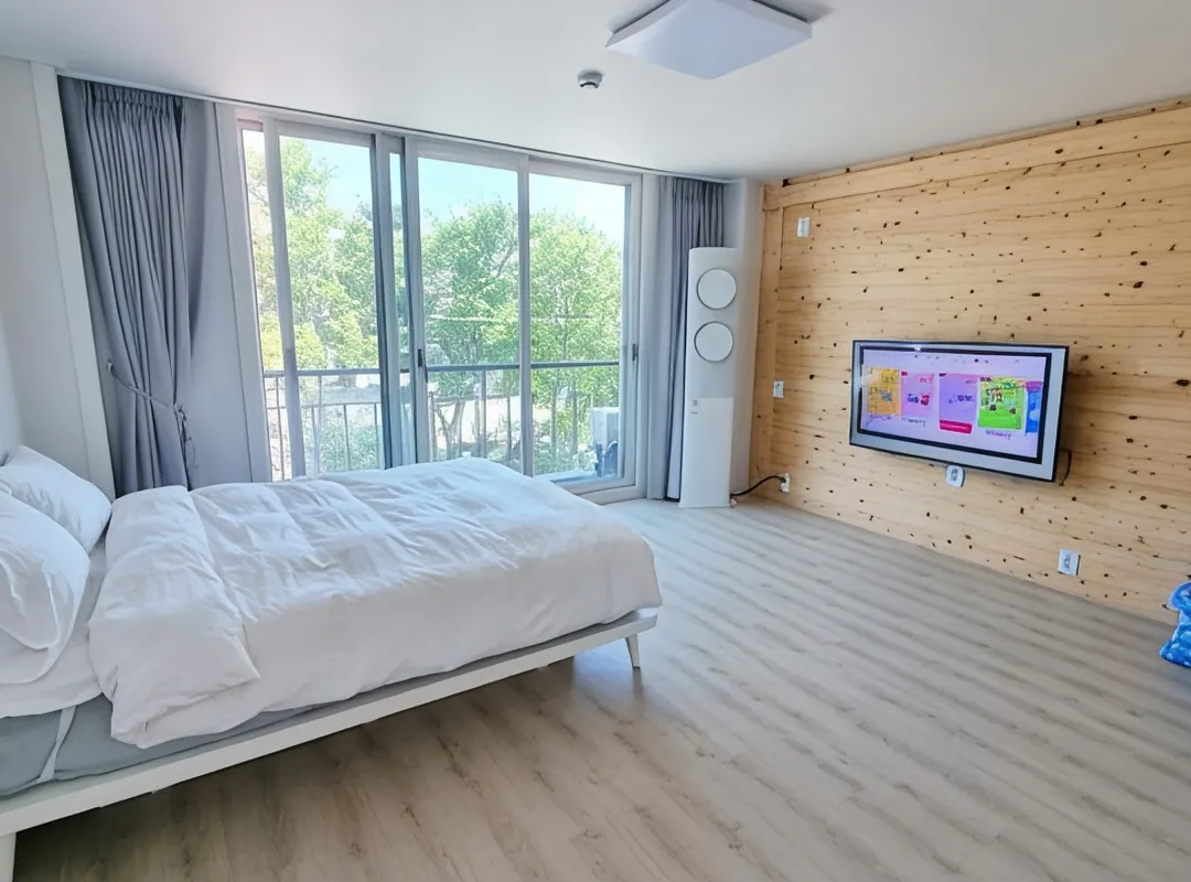 Jebu Island Water World Pension - Ansan-si