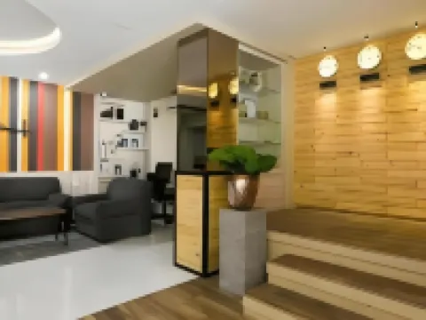 Life Puri Hotel Surabaya Hotels in Gubeng