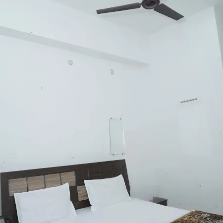 Omji Ashram Varanasi