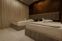 City Hotel Hotel di 
