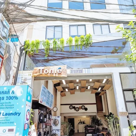 Tonle Hostel