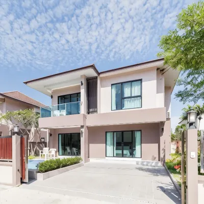 4-Bedroom Pool Villa with Private Pool in Pattaya Hotels near Kombat Group Thailand
