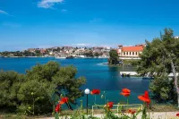 Paradise Maisonettes