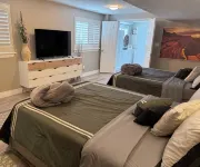 Cozy Modern 2Br , Free Parking & Wi-Fi, Min. Away from the World's Ski Resorts.
