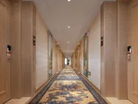 Vienna Hotel (Yueyang east railway station store)