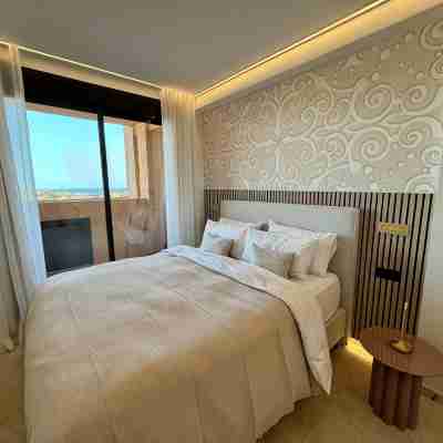 Exclusive suite with fantastic panoramic sea view Rooms