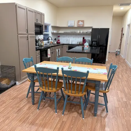 3-bedroom house in charming Waco with WiFi, AC. Start your getaway