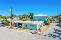 Relaxing Marathon Keys Home, Bikes & Beach Gear Included Near Sombrero Beach