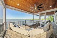 Gaston Shores / Boat Dock, Lake Access & Hot Tub - 4-Star