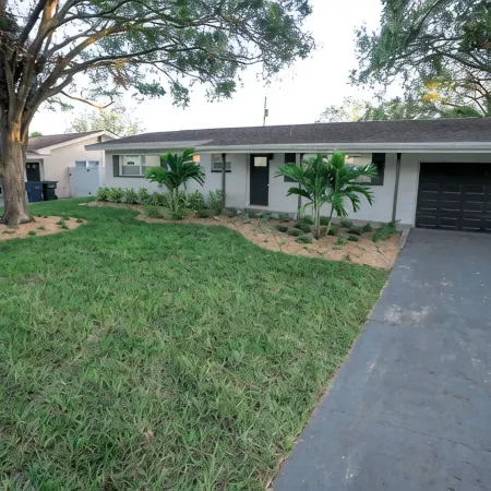NEW 3-bedroom house in lovely Largo with AC, WiFi. Enjoy your stay