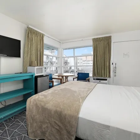 Eden Roc Motel