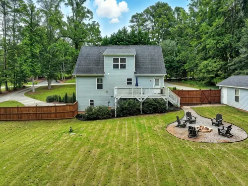 Pet Friendly: 3/2 in Sugar Hill on 1 Acre