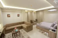 Elite Hotel - parking