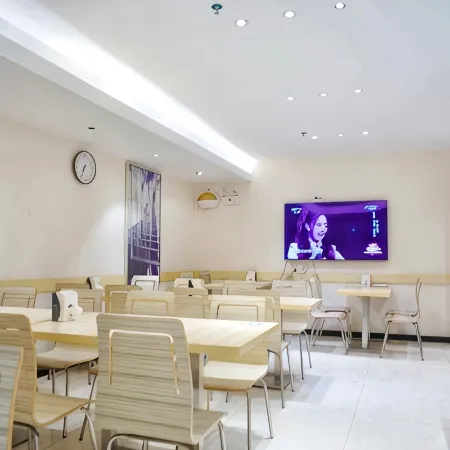 City Comfort Inn Hotel (Qinzhou Pubei People's Hospital Bus Station)