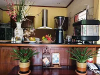 Villa Phonethip Mekong Riverside Hotels near Wat Xiengthong