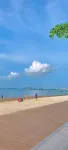 Qinhaili Holiday Beach Hotel - إطلالة على البحر