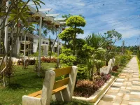 Golden Hawaii Villa Singkawang Hotels in Sedau
