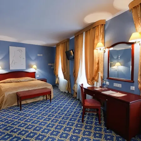 Old Estate Hotel and Spa (Олд Эстейт)
