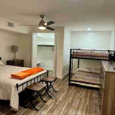 Music City Cozy Guest Suite! Near EVERYTHING! Rooms