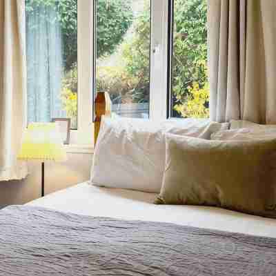 Stunning Garden Apartment Rooms