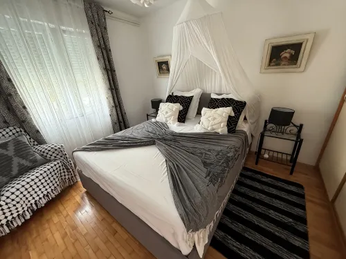 2bedroom apartment Living room, Terrace.