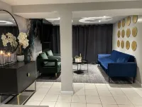 The Circle Suite Near JFK Airport - 방갈로