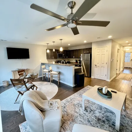 Sunsets at Angola on the Lake Charming 3-bedroom townhome