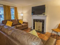 3-bedroom house in enchanting Niagara Falls with AC, WiFi - Homestays