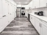 New 3 beds in Southie! W/D in unit. - บังกะโล
