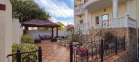 Strass Hotel - parking