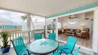 Oceanview 3-Bdrm Home Steps from Beach!  Heated Pool & Hot Tub.  Sleeps 6. - Bungalows