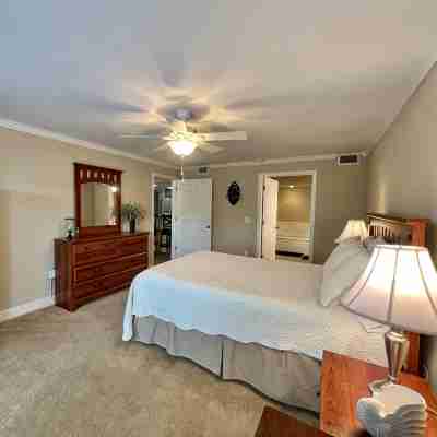Seaside Treasure - Beach, Pool, Casino, Family Activities, Sunsets, Relax. Rooms