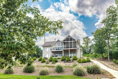 Lake Keowee waterfront Escape!