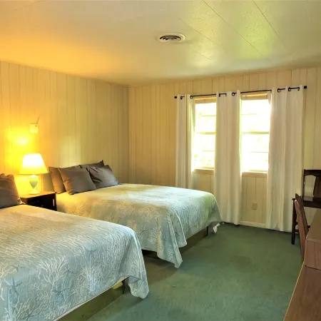 Condo #18 at Kentucky Lake's Lynnhurst Family Resort