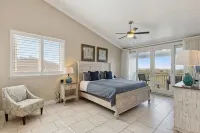 Omni Resort - Gorgeous Top Floor Penthouse with Oceanfront Views - Shipwatch! - Balkoner