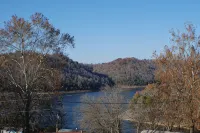 WOW! Lake View AND Lake Access in a newly renovated beautiful home - 3-Star