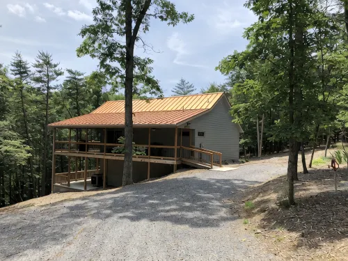 Spectacular Couples Retreat, Private Wooded Location, Dog Friendly, Fiber WiFi - Alphydda